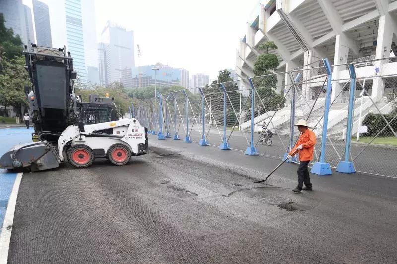 全国首条大型体育场外塑胶leyu.体育(中国)官方网站跑道正式启用长河产品为“跑(图5)